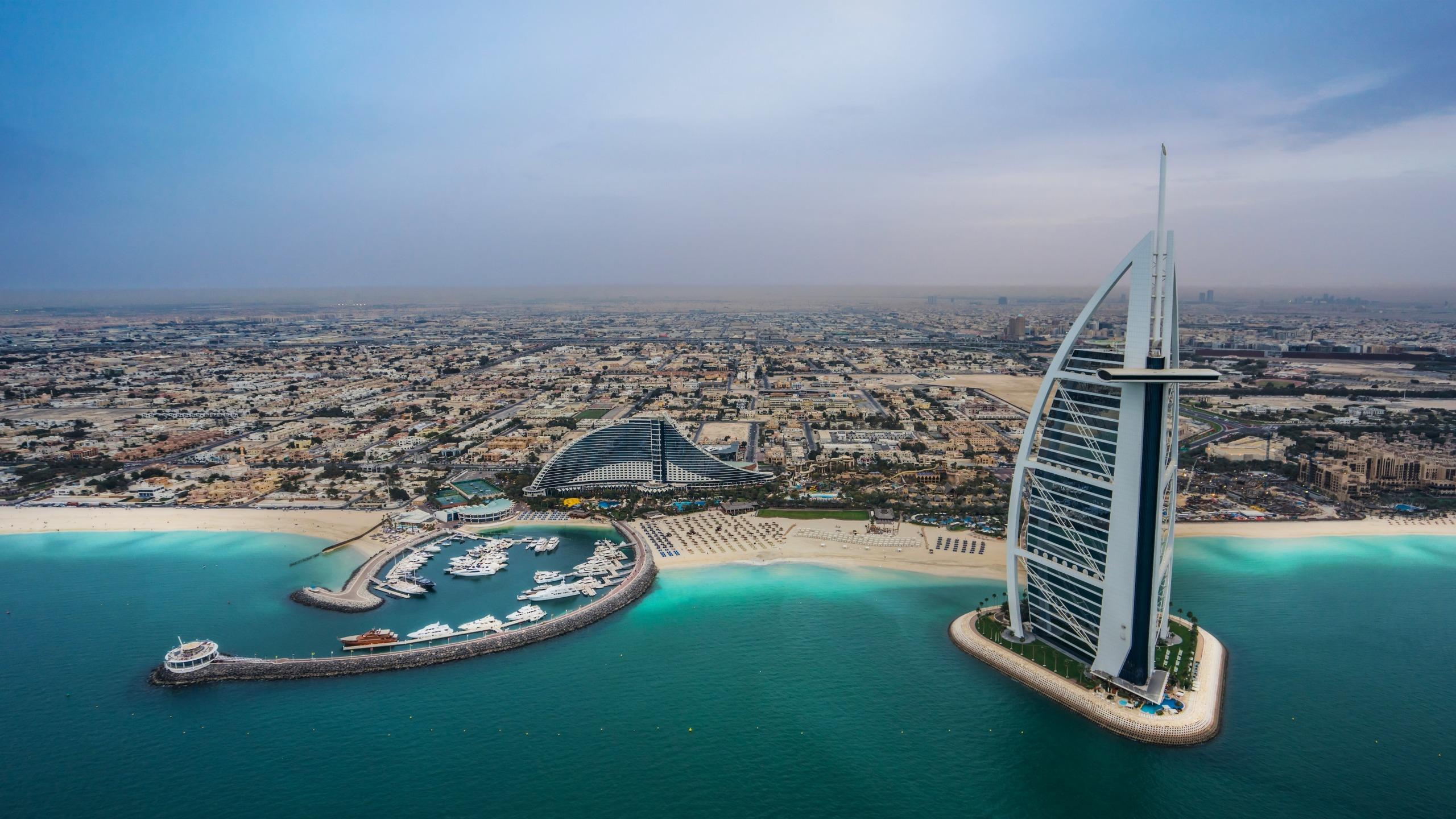 2560 x 1440 · jpeg - Jumeirah Beach in Dubai HD Wallpaper | Background Image | 2560x1440 ...