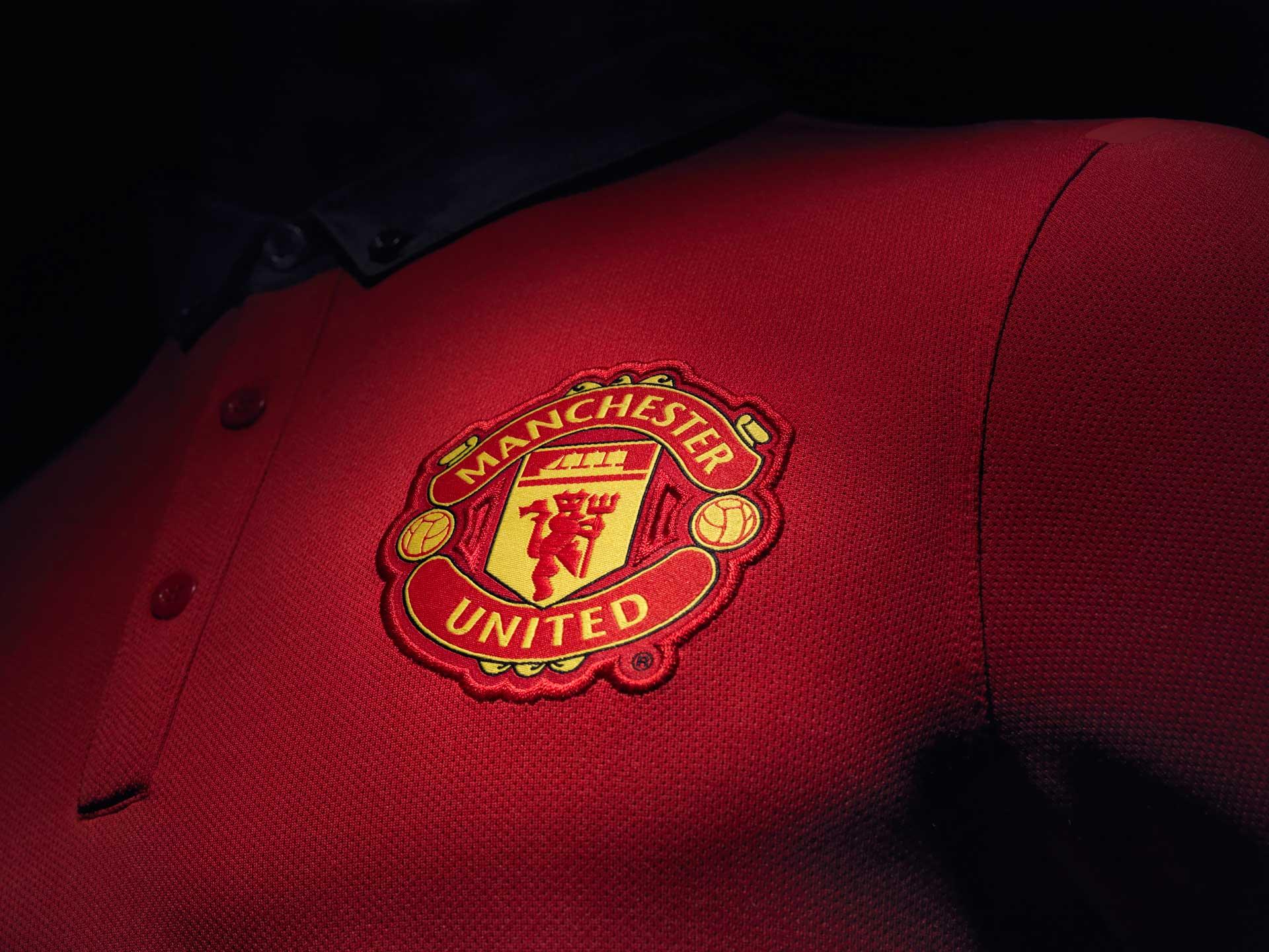 1920 x 1440 · jpeg - Manchester United Logo Wallpapers HD 2015 - Wallpaper Cave