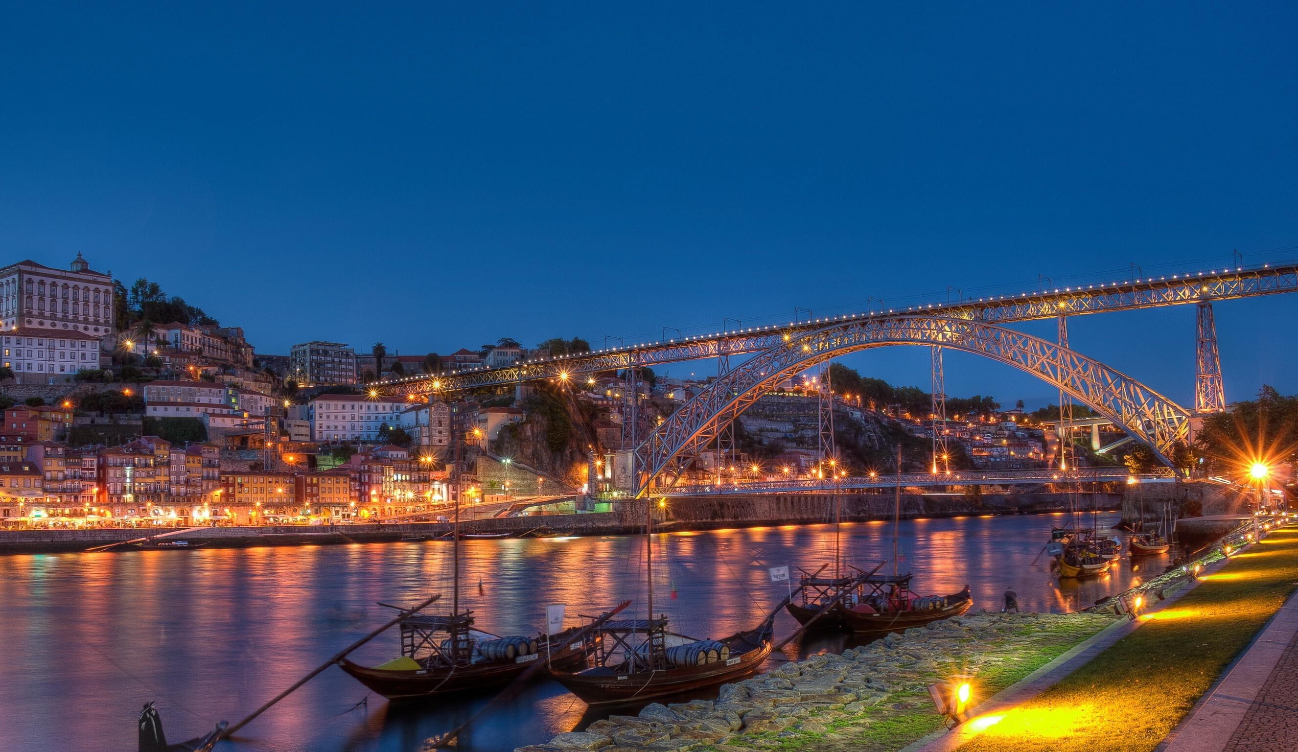 2652 x 1536 · jpeg - Beautiful Canal Bridge at Night in Porto City Portugal Wallpaper | HD ...