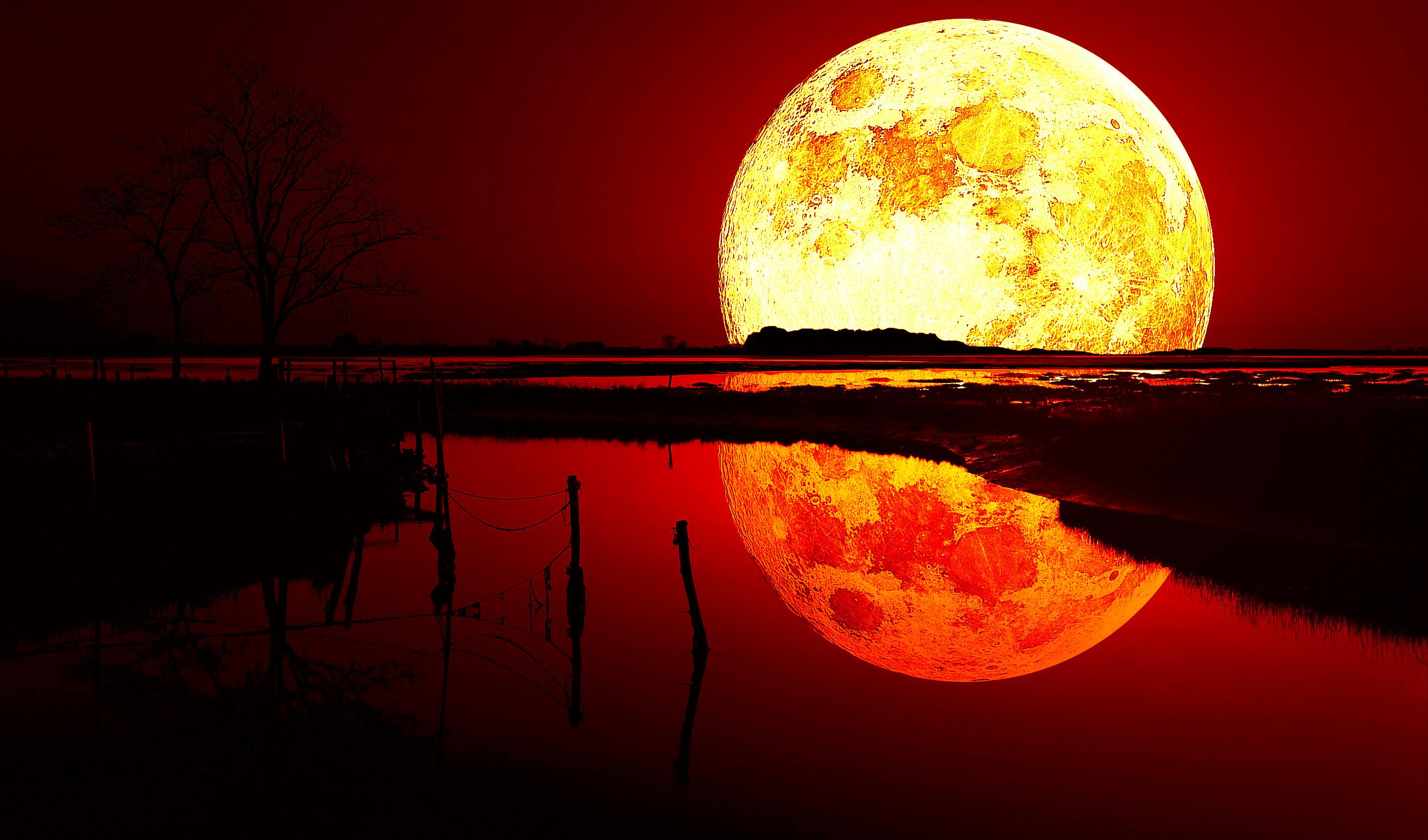 2880 x 1695 · jpeg - Red Moon Wallpapers - Wallpaper Cave